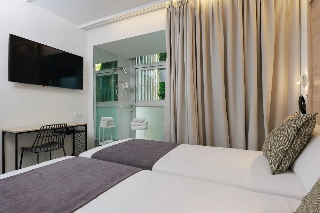 DOUBLE INNER Room, Casa Lit Barcelona, Barcelona