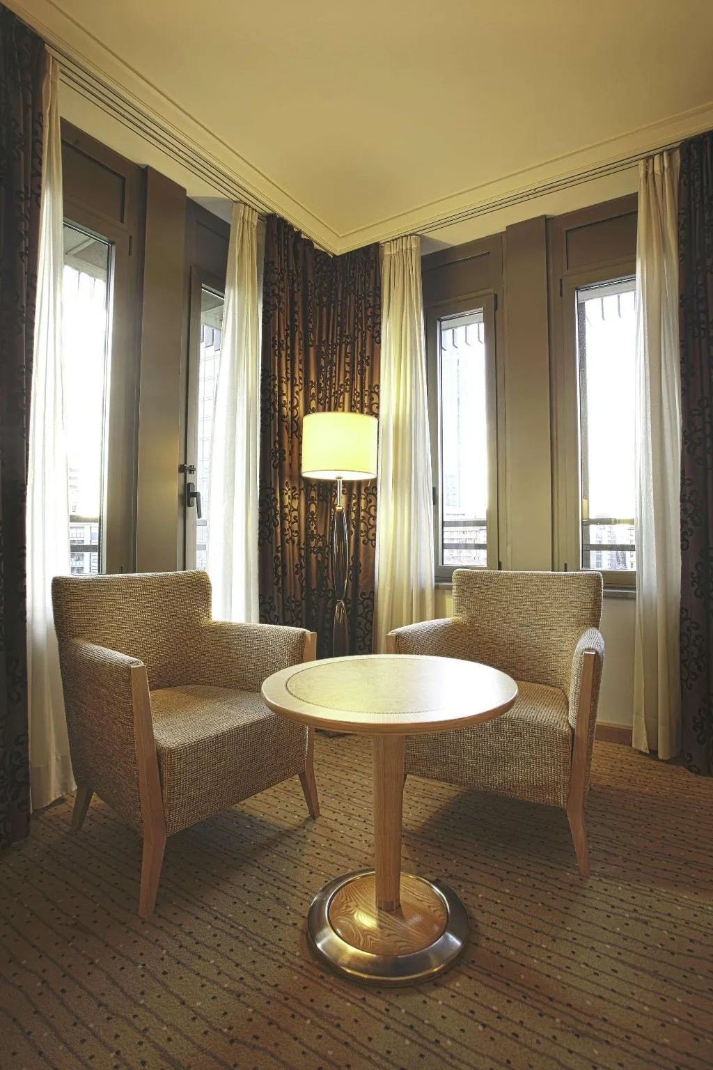 TWIN DELUXE GUEST ROOM Room, Hilton Milan, Milan