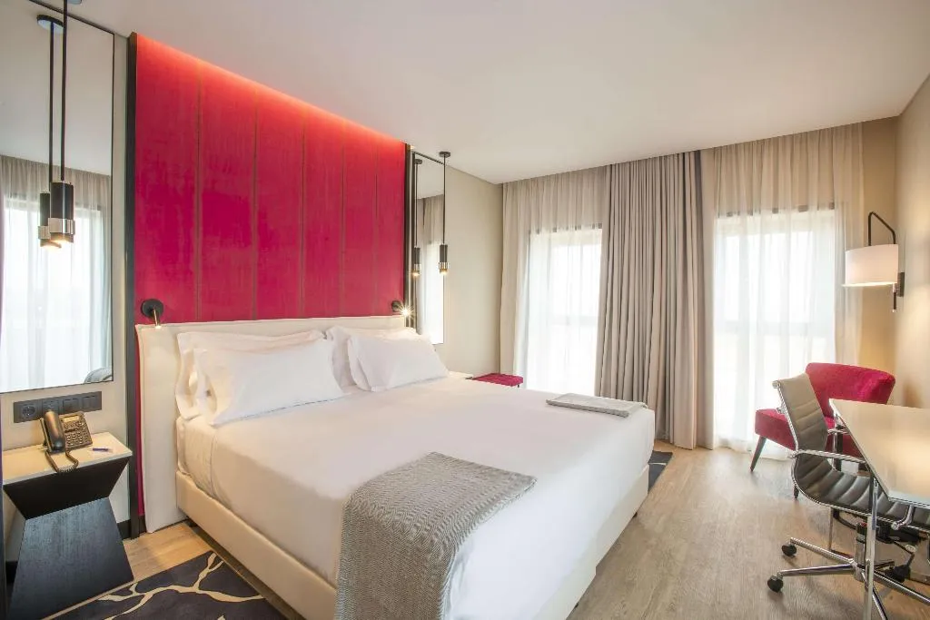 Double or Twin SUPERIOR Room, NH Porto Jardim, Porto