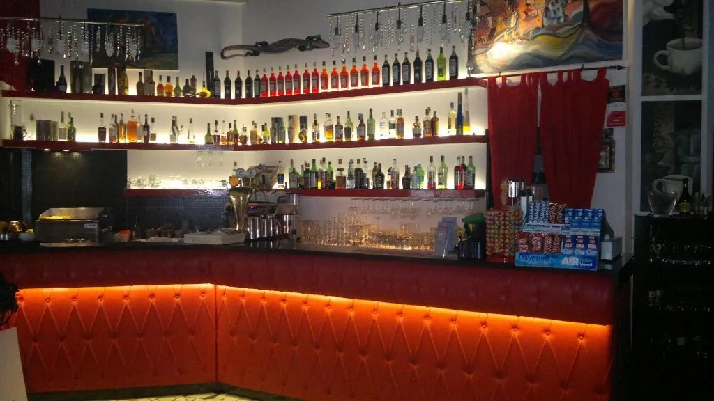 Bar, Amalfi, Venice