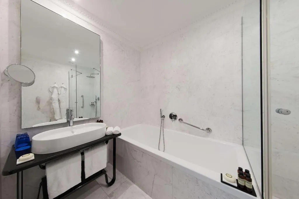 Room, Grand Hotel Palace Rome, Rome