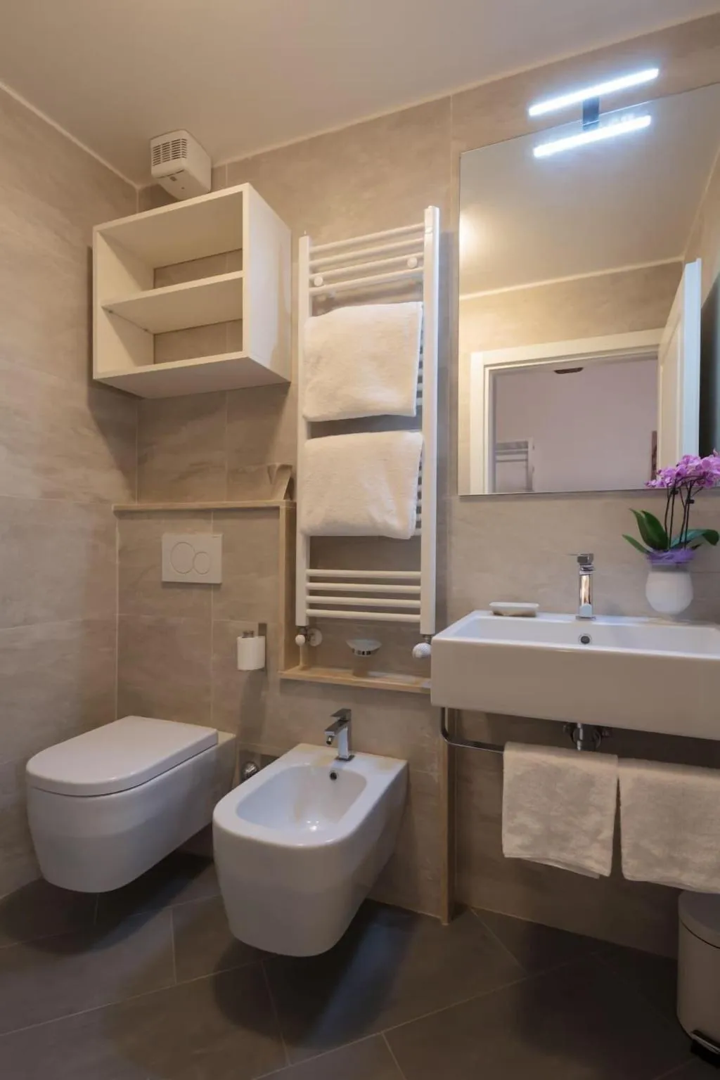 Room, Canto Dei Servi, Florence