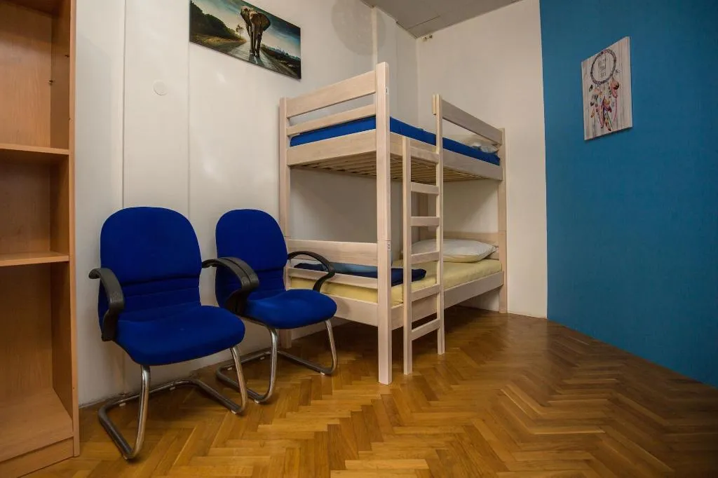 Room, Crazy House Hostel Pula, Istria