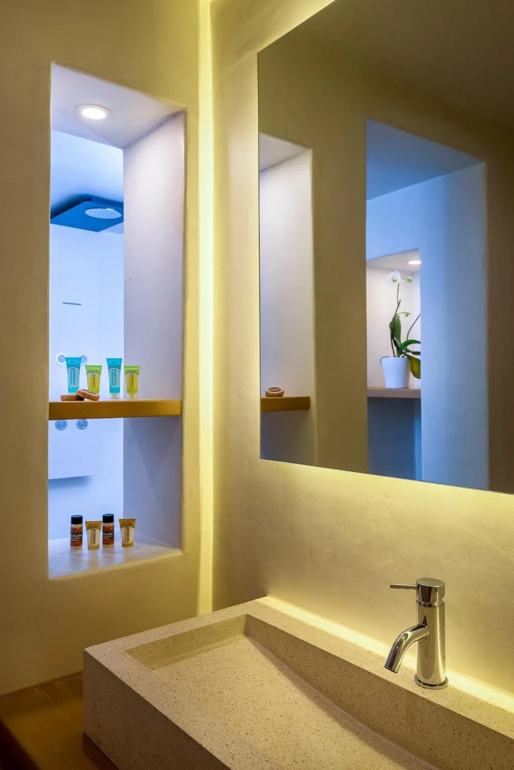 Room, Amphora, Crete