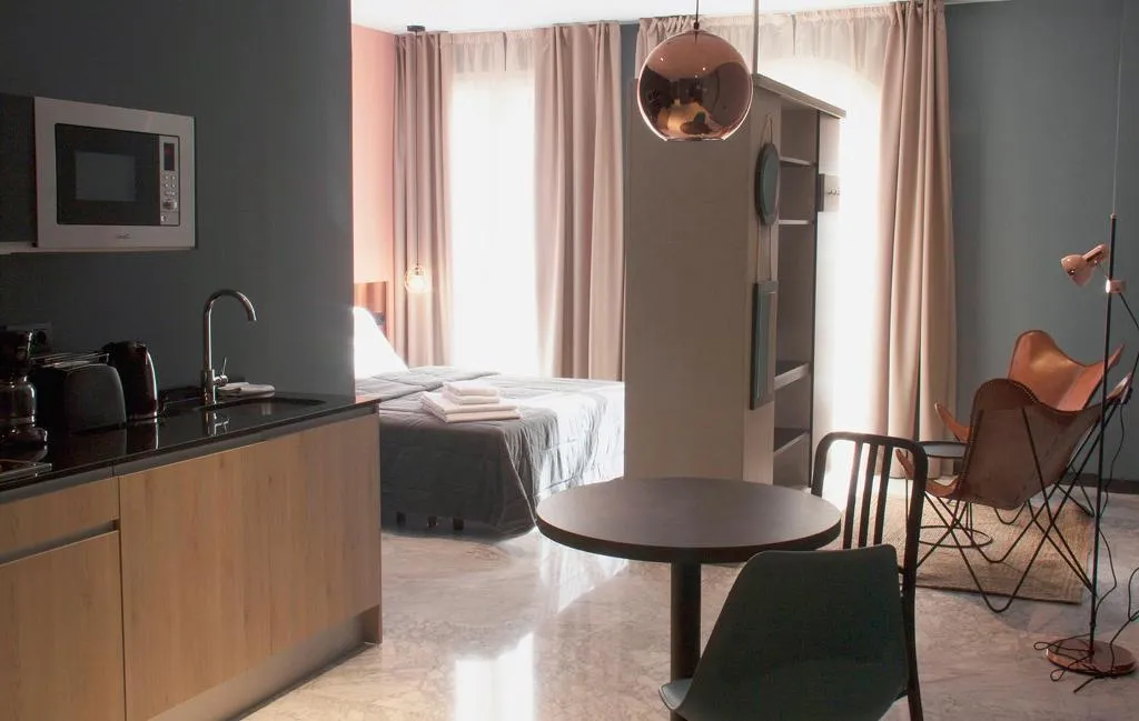STUDIO WITH BALCONY Room, Be Mate Málaga Soho, Costa Del Sol