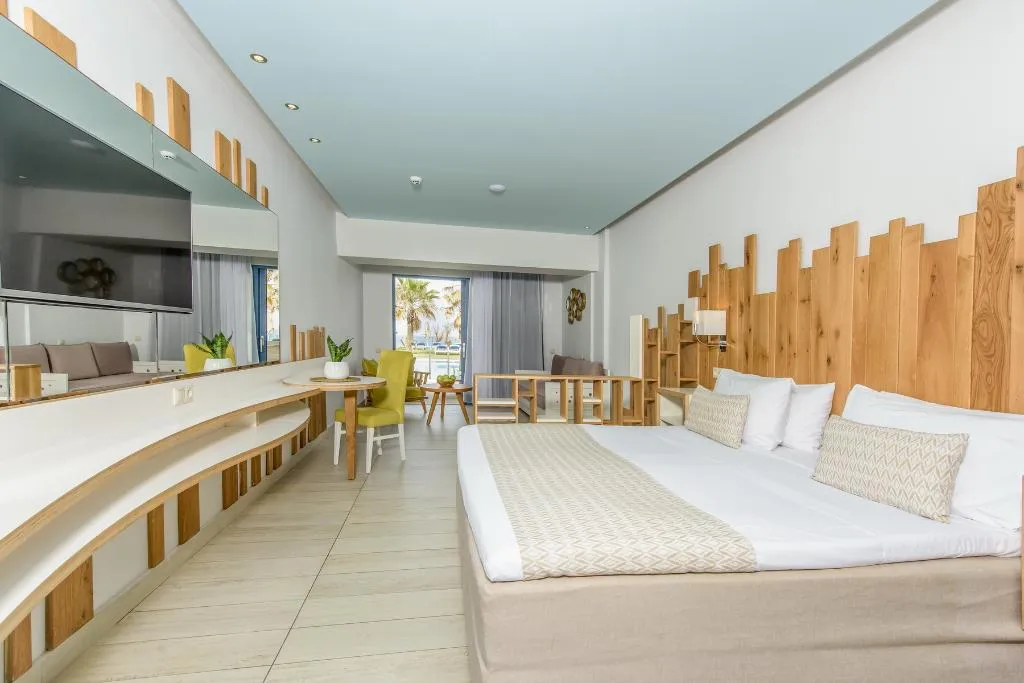 JUNIOR SUITE WITH PRIVATE POOL Room, Lyttos Beach, Crete
