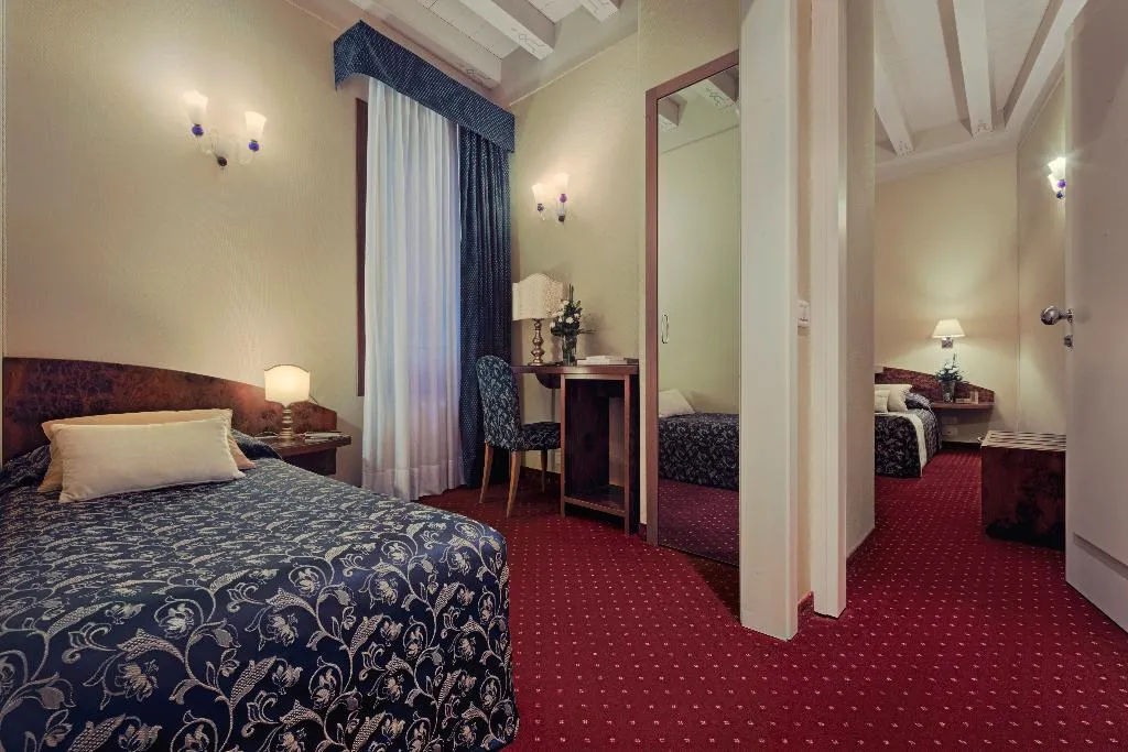 JUNIOR SUITE STANDARD Room, Ca' del Campo, Venice