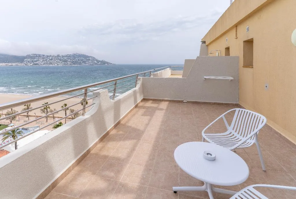 TRIPLE SUPERIOR Room, Prestige Victoria, Costa Brava