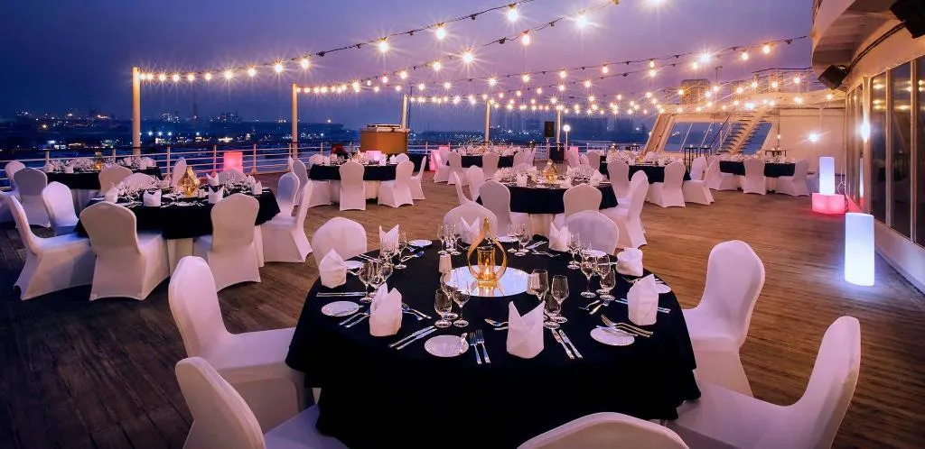 Conferences, Queen Elizabeth 2, Dubai