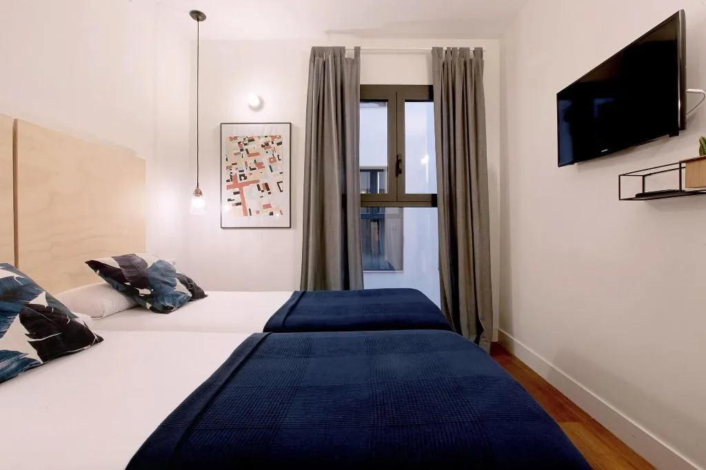 Room, Magatzem 128, Barcelona