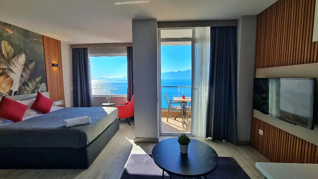 DOUBLE WITH BALCONY Room, Letstay Panorama Suites, Antalya