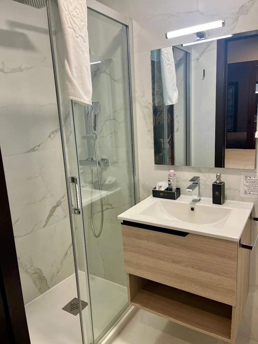 APARTMENT DELUXE TWO BEDS Room, Cason De Los Lopez Apartments, Madrid
