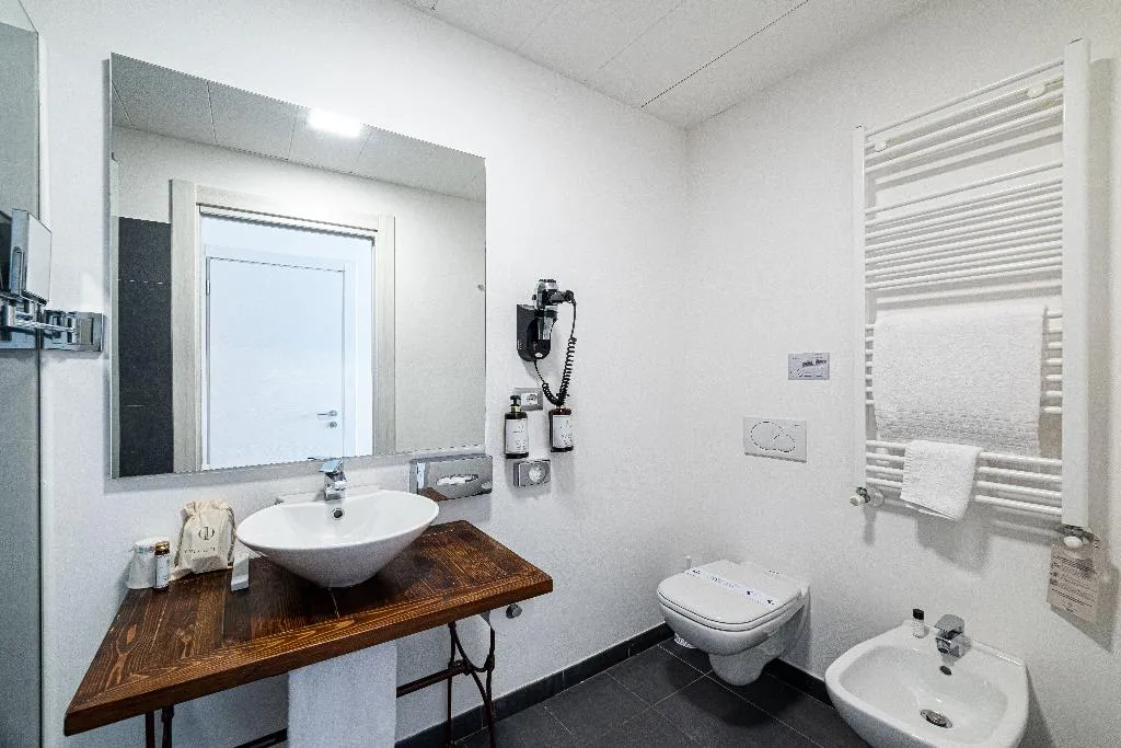 DOUBLE BUSINESS Room, Phi Hotel Milano, Milan