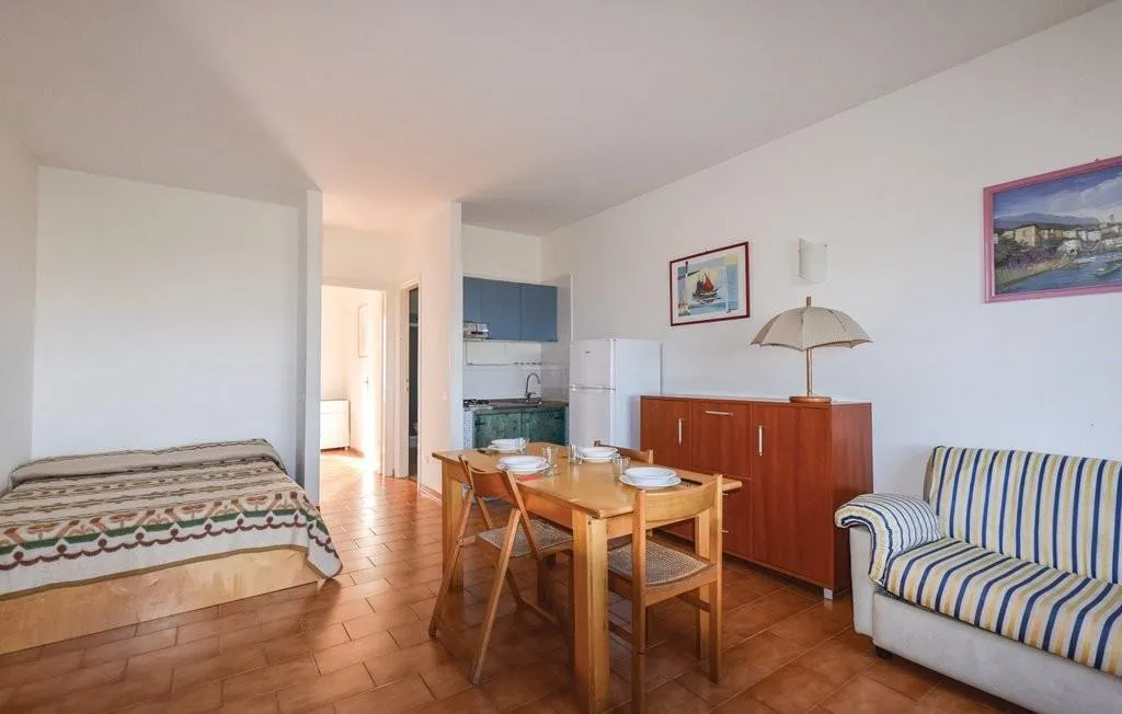 APARTMENT CAPACITY 4 Room, Residence Capo Falcone, Cagliari
