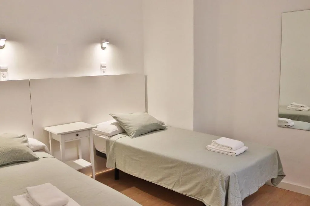 Room, Hostal La Zona, Madrid