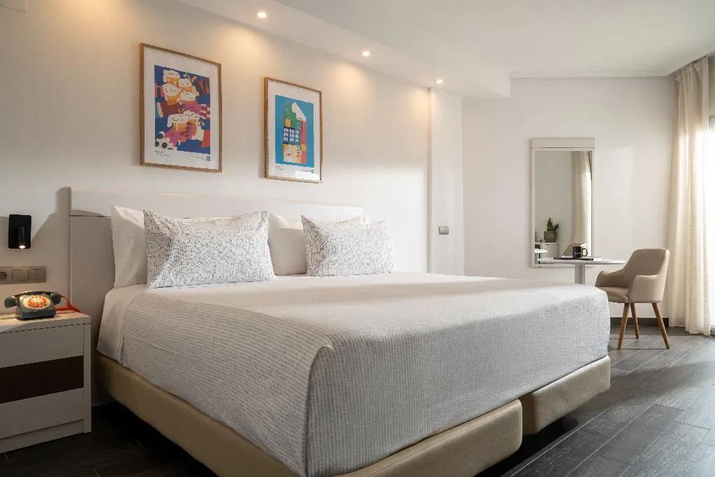 Double or Twin WITH VIEWS Room, Innside Alicante Porta Maris, Costa Blanca