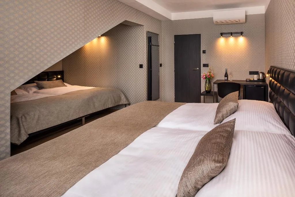 QUADRUPLE STANDARD Room, Aida, Prague