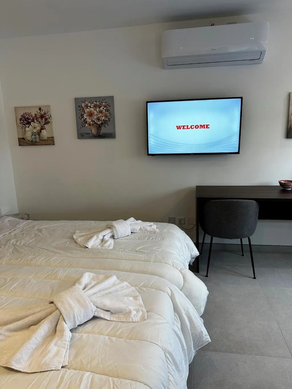 Room, The Central Guesthouse, Malta