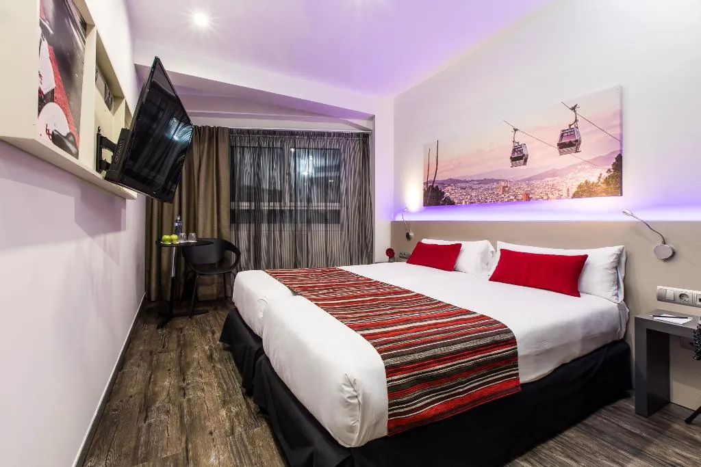 Double or Twin STANDARD Room, Leonardo Boutique Hotel Barcelona Sagrada Familia, Barcelona