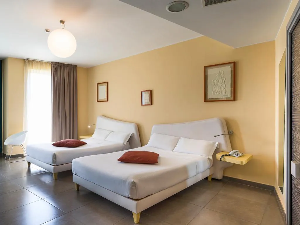 DOUBLE TWO QUEEN BEDS SUPERIOR Room, Ibis Styles Catania Acireale, Catania