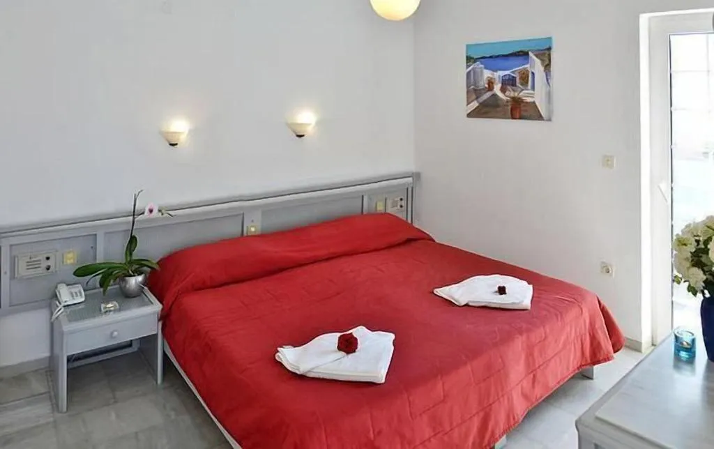 Room, Futura, Crete