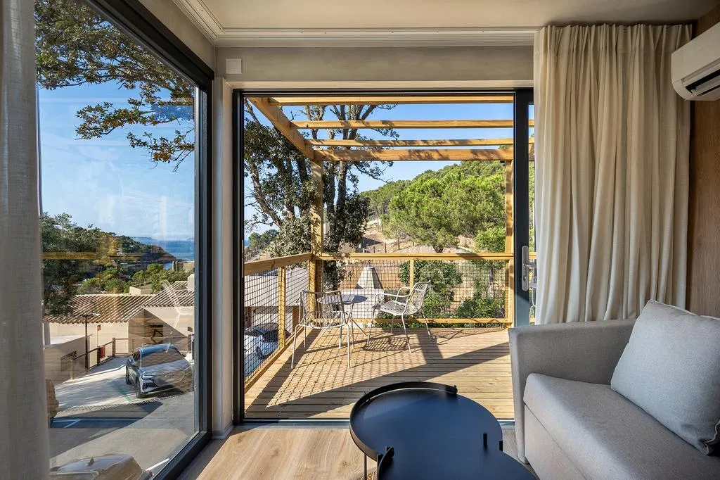 FAMILY ROOM DELUXE Room, Talaia Plaza EcoResort, Costa Brava
