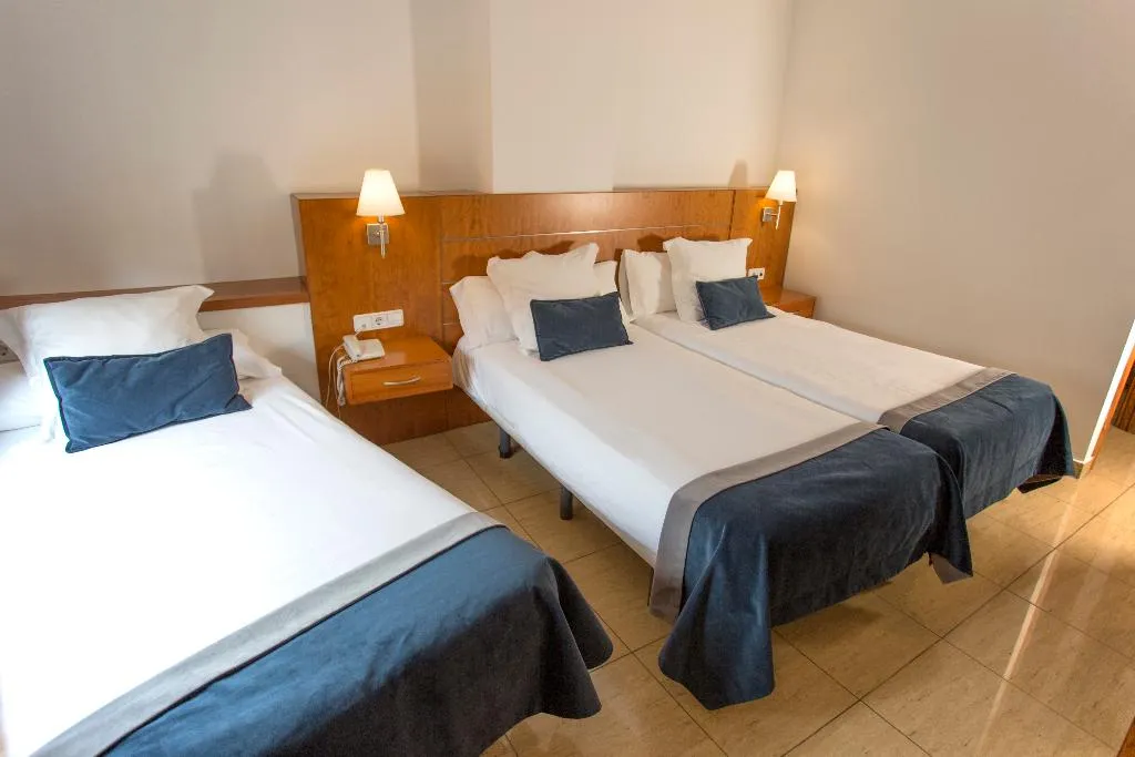 Room, Savoy Hostal, Costa Blanca