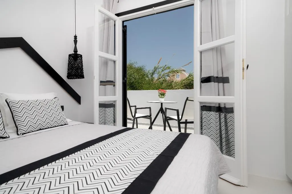 DOUBLE COMFORT Room, Divelia, Santorini