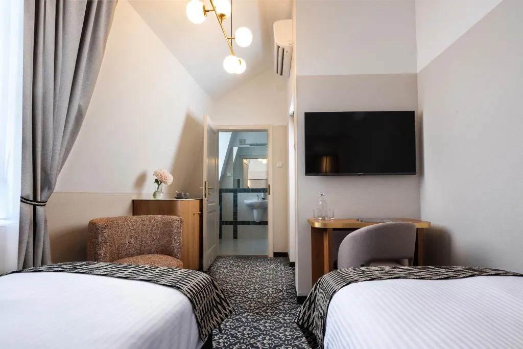 Double or Twin STANDARD Room, Palladian Hotel, Krakow