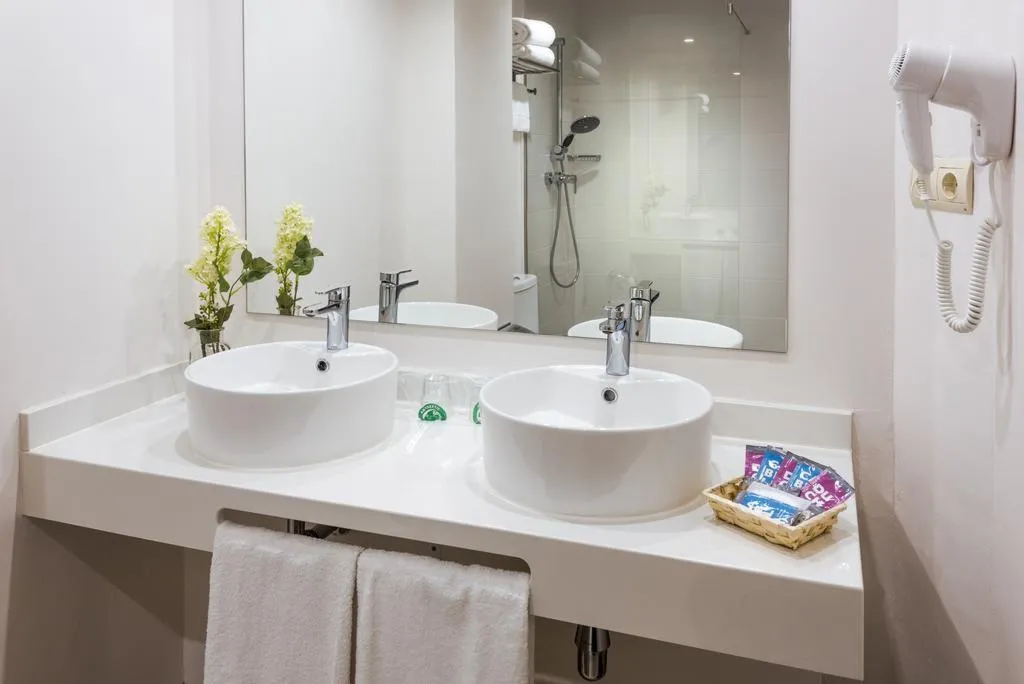 TRIPLE SUPERIOR Room, Sumus Stella and Spa, Costa Brava