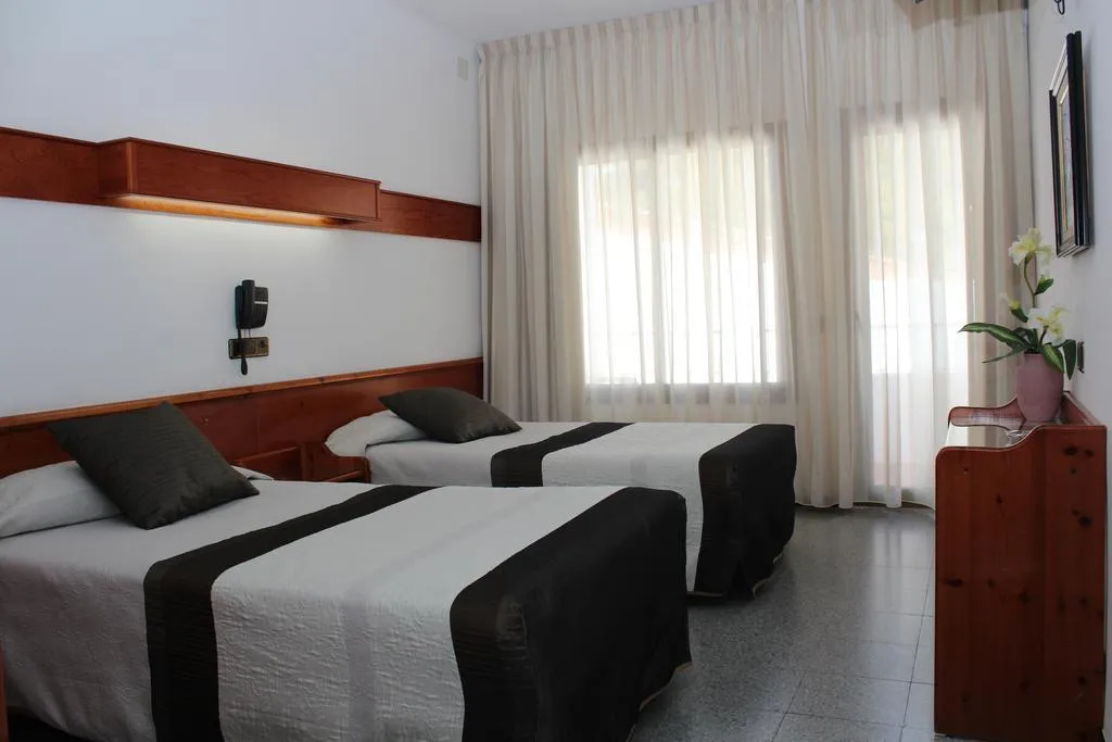 TRIPLE STANDARD Room, Checkin Flamingo, Costa Brava