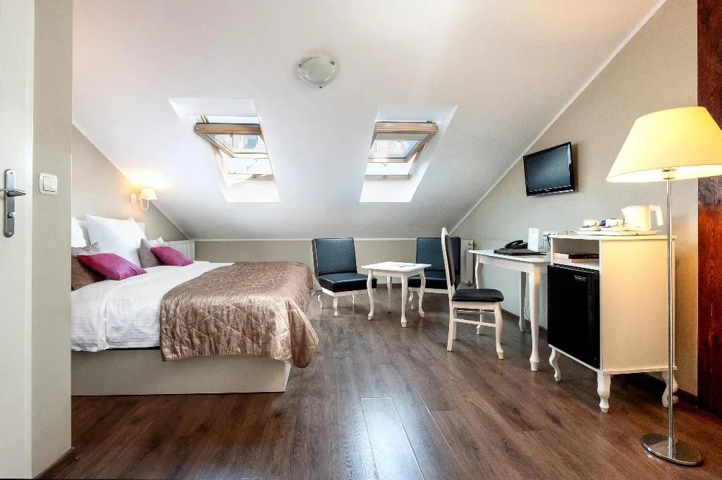 Double or Twin STANDARD Room, Leone Aparthotel, Krakow