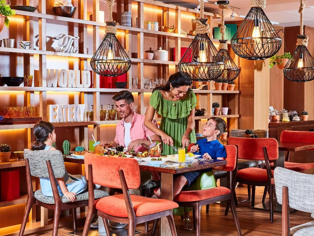 Restaurant, Sofitel Dubai The Palm, Dubai