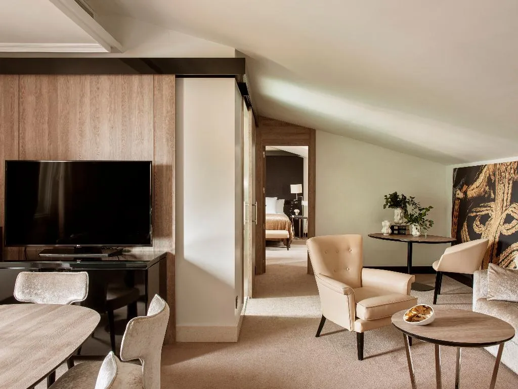 SUITE ONE BEDROOM Room, Palacio de los Duques Gran Meliá, Madrid