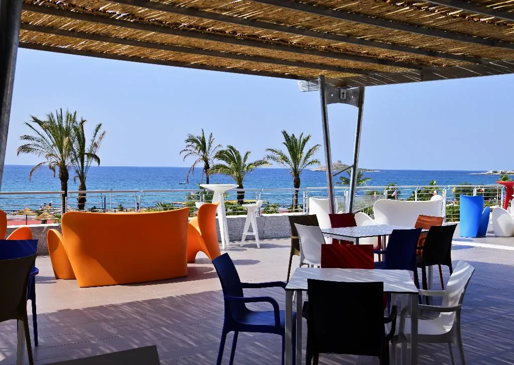Bar, Saracen Sands Hotel & Congress Centre, Palermo