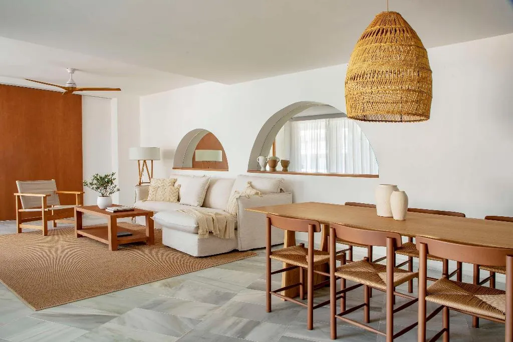 SUITE TWO BEDROOMS WITH PRIVATE POOL Room, Villa Le Blanc Gran Meliá Hotel, Menorca