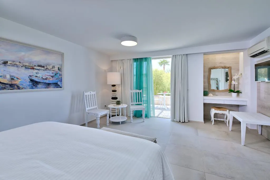 Room, White Pearls Luxury Suites Adults Only, Kos