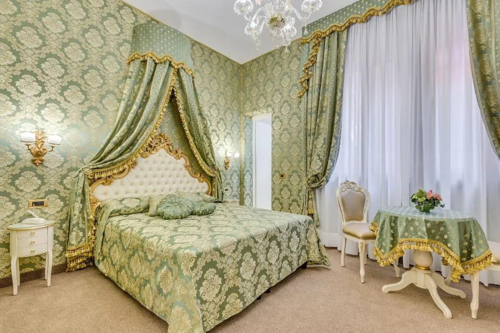 Room, Residenza Veneziana, Venice