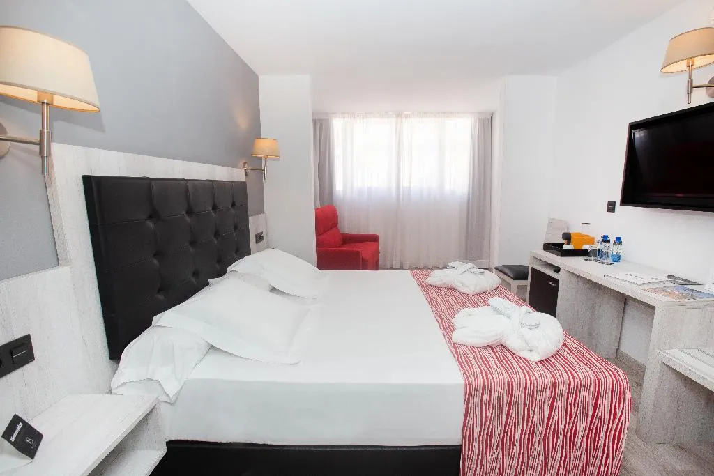 TRIPLE STANDARD Room, Soho Bahía Málaga, Costa Del Sol