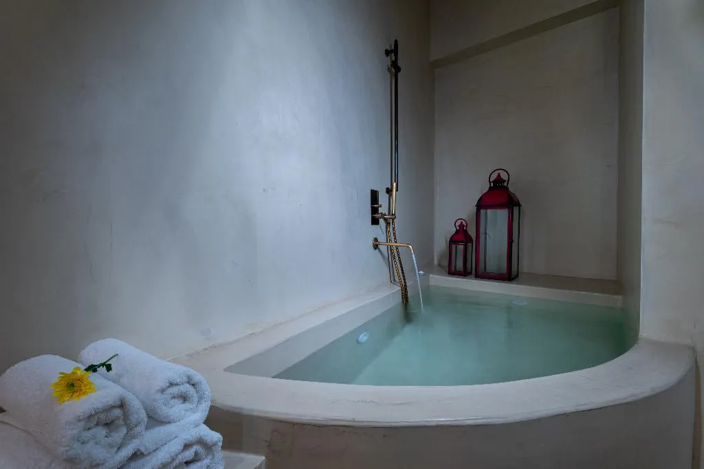 SUITE WITH JACUZZI Room, Mythical Blue Luxury Suites, Santorini
