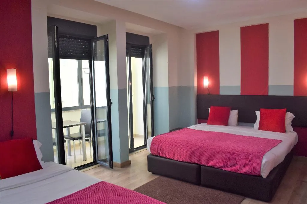 FAMILY ROOM WITH BALCONY Room, Universo Romântico Guesthouse & Spa, Lisbon