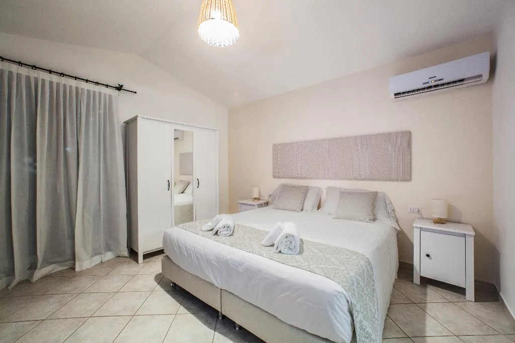 DOUBLE CLASSIC SEA VIEW Room, New Barcavela Hotel, Cagliari