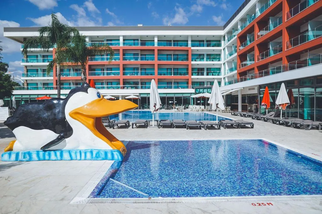 Pool, Aquashow Park Hotel, Algarve