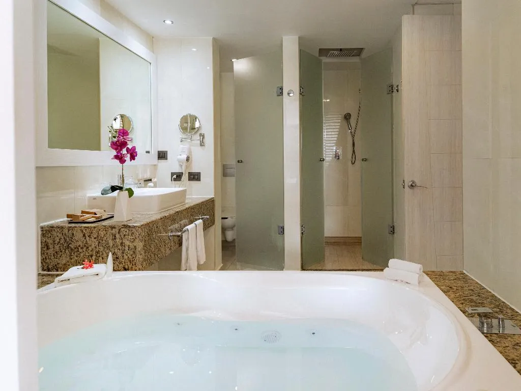 JUNIOR SUITE DELUXE Room, Grand Sirenis Riviera Maya Resort & Spa, Cancun Area