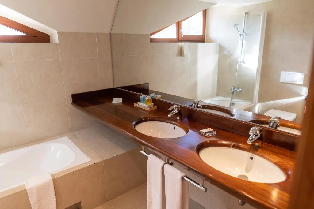 FAMILY ROOM STANDARD Room, Xalet del Golf, Barcelona
