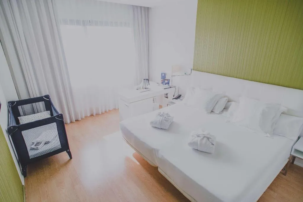 Room, Zentral Castellana Norte, Madrid