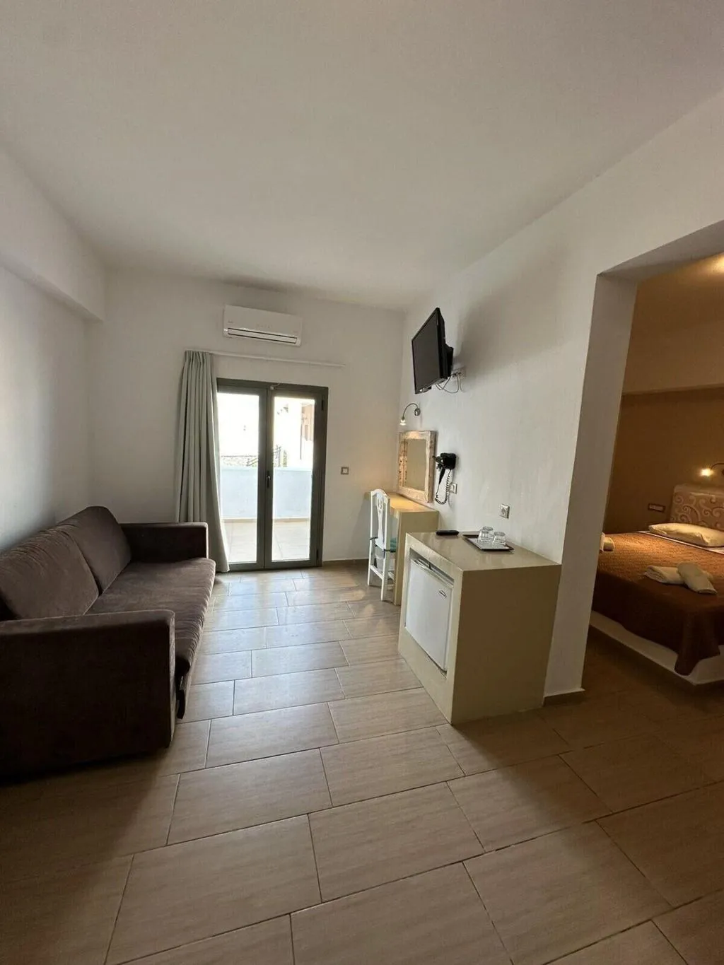 Room, Olympic, Santorini