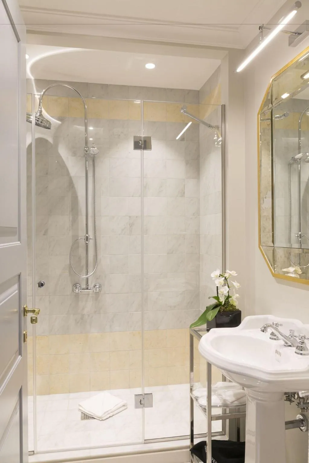 DOUBLE SUPERIOR QUEEN BED Room, Martius Private Suites Hotel, Rome