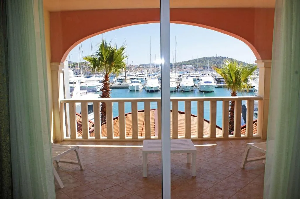 Room, MArina Frapa hotel Kopno, Split