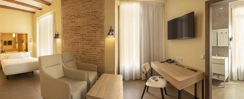 DOUBLE SUPERIOR Room, SH Suite Palace, Valencia